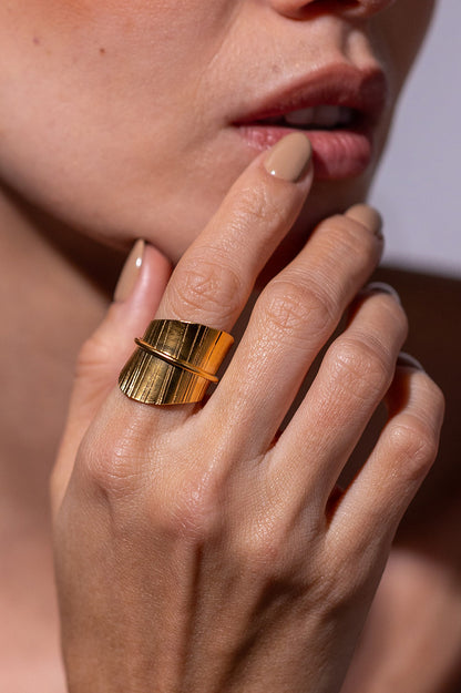 Anillo Tallo
