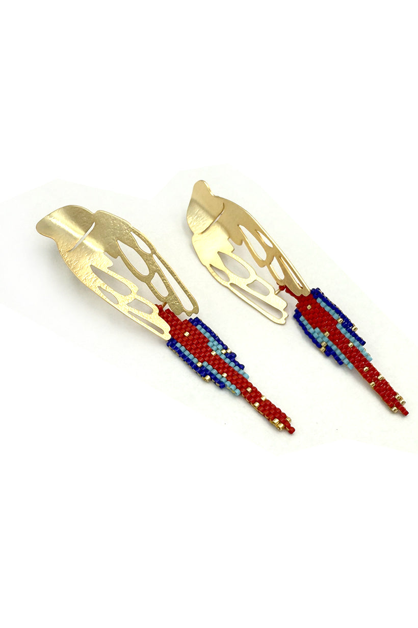 Aretes Guacamaya — El espíritu del trópico en tu oreja